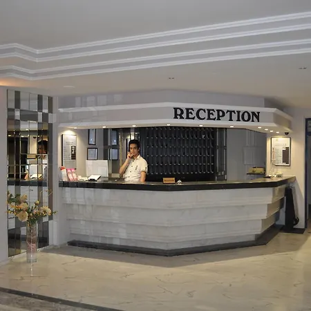 Hotel Grand Ozcelik 3*