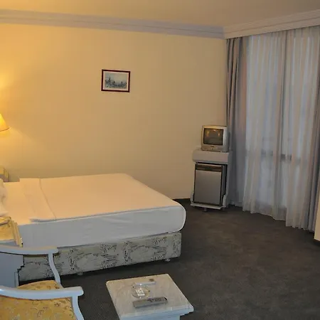 Grand Ozcelik Hotel 3*